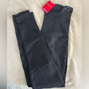 SPANX maternity leggings, NWT, size Large